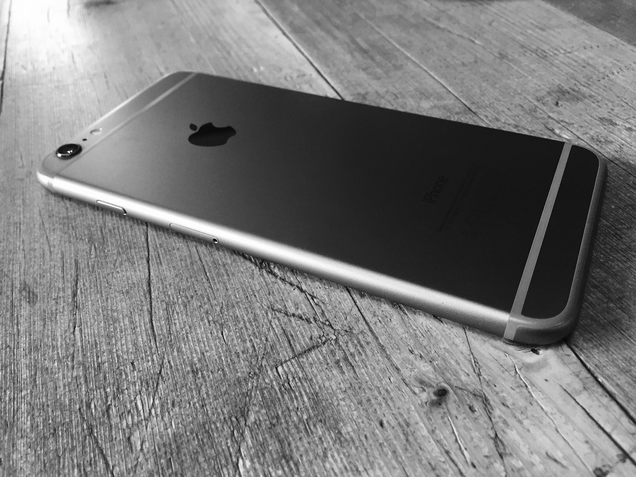 iPhone13的魅力，即便在激烈市场竞争中仍能挤进全球畅销前十