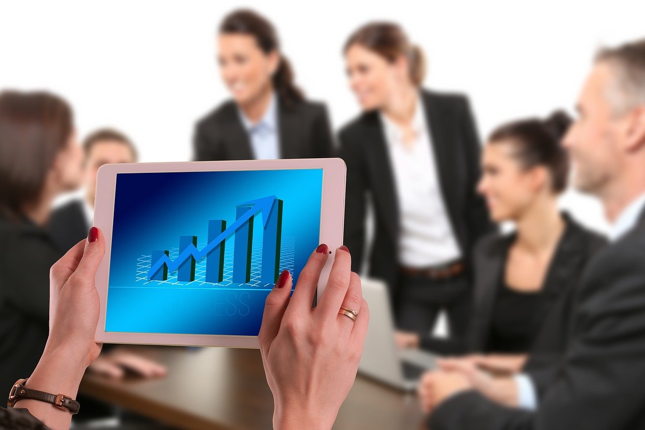 大润发即将易主，零售巨头的变革与未来