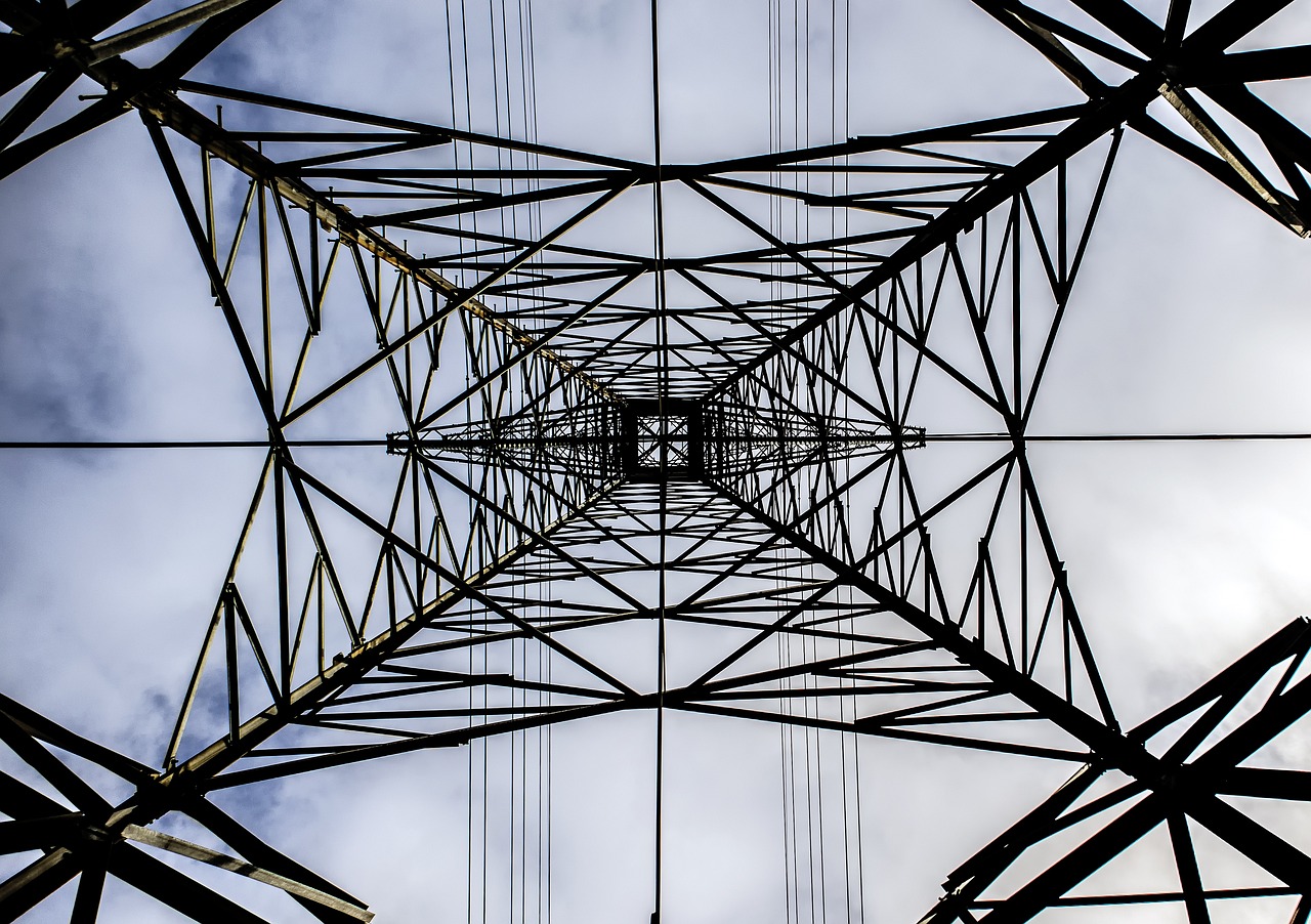 深度解析,600737——挖掘潜力股中的行业龙头力量 深度解析,600737——挖掘潜力股中的行业龙头力量